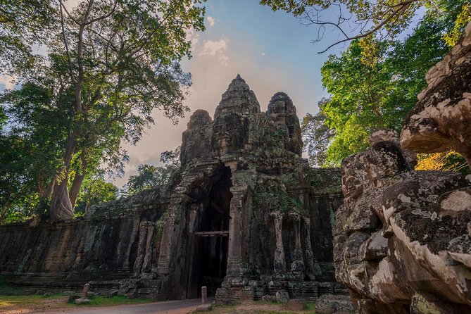 1-Day Amazing Angkor Wat Tour with Sunset & All Interesting Major Temples - Baphuon and the old royal center