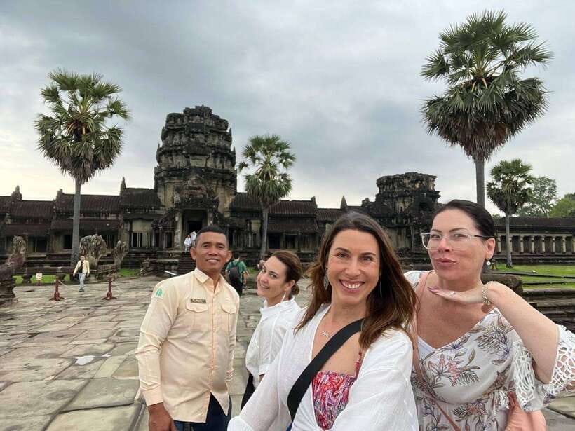 1-Day Angkor Wat Private Tour with Spanish Tour Guide. - 8:30 AM at Angkor Wat