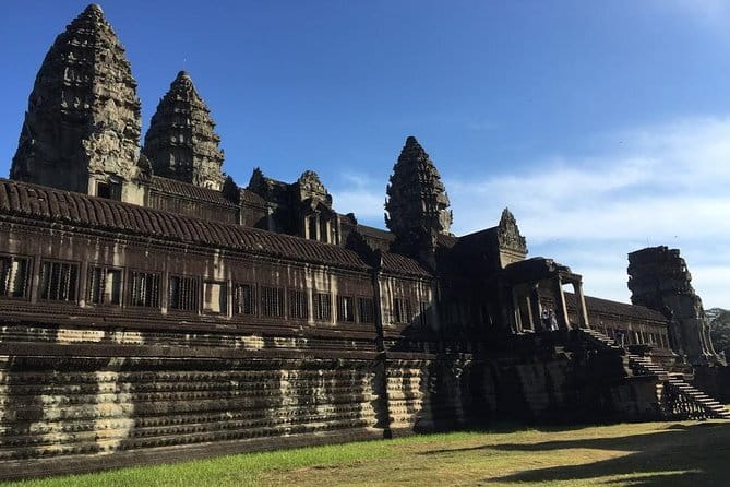 1 Day Angkor Wat with Sunrise Tour - Sunrise at Angkor Wat sets the tone