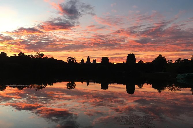 1 Day Discover Angkor Wat Sunrise Private Tour - Bayon’s many faces