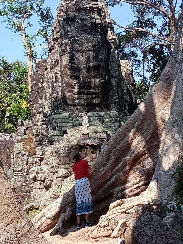 1-Day private Angkor Temple Tour from Siem Reap - Why a private guide changes Angkor Wat