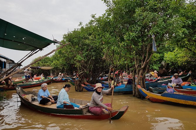 1day private tour all main temple in Angkor,sunset at TonleSap floating village - Passing through Angkor Thom