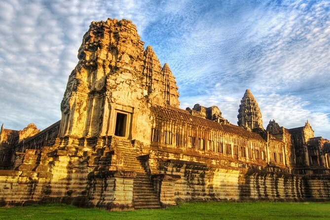 1day private tour to all majestic Temples in Angkor and Sunset - Ta Prohm, Where Trees Meet Stone