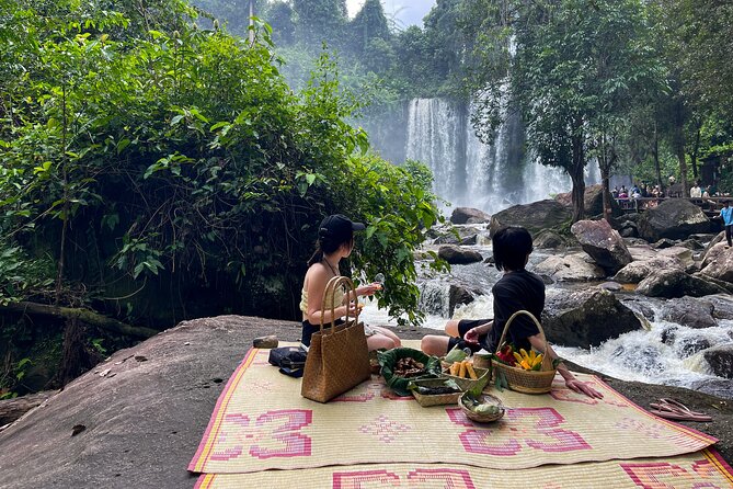 2 Day Angkor Wat Kulen Mountain Beng Mealea Floating Village Tour - Breakfast near Srah Srang and a stop in Preah Dak