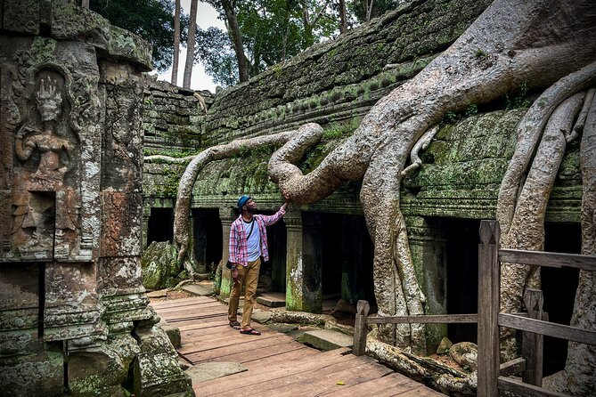 2 Day Angkor Wat Kulen Mountain Beng Mealea Floating Village Tour - Angkor Thom and the many faces of Bayon