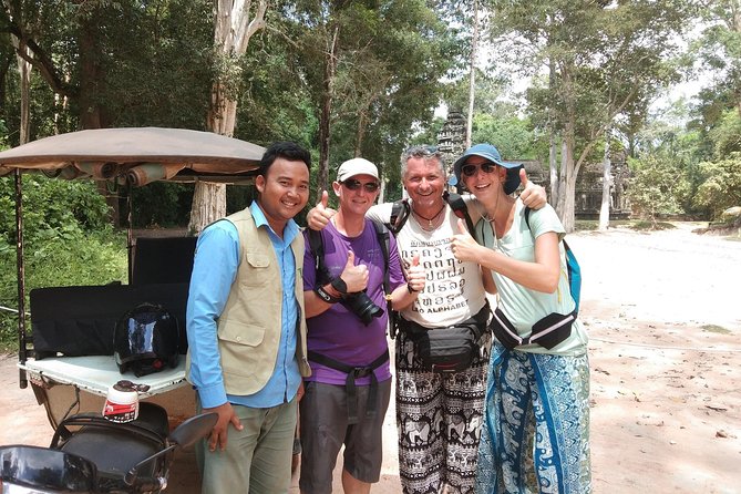 2-Day Angkor Wat Sunrise tour, Banteay Srei & Tonle Sap lake - Angkor Wat at 4:40 AM