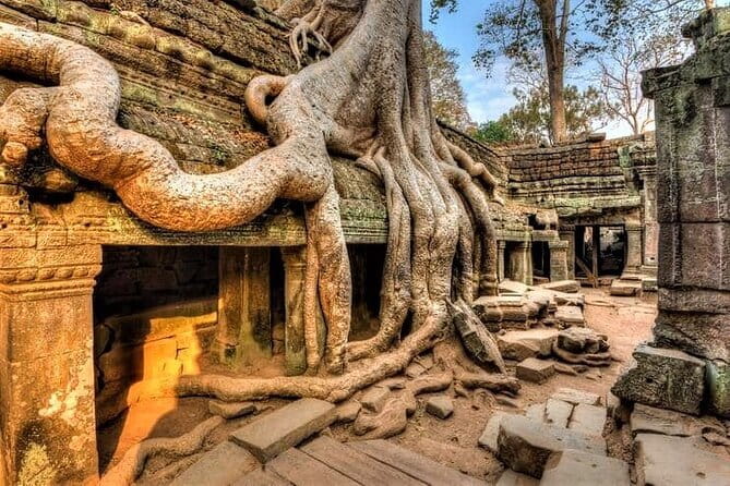 2 Day Cambodia Private Guided Tour in Angkor Temples - Angkor Thom’s royal spaces and carved terraces