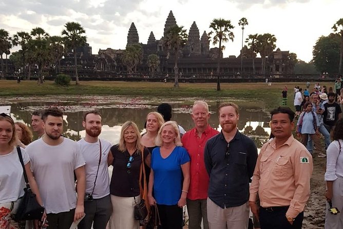 2-Day tour with sunrise - Transport, comfort, and the long hot hours