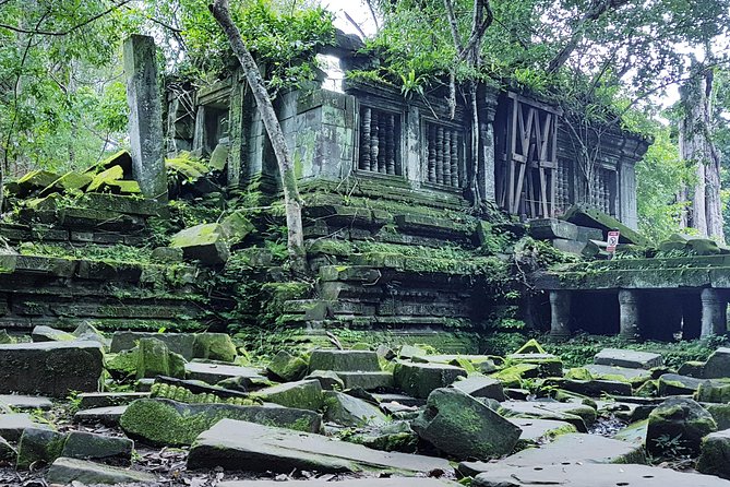 2-Days Private Tour in Angkor Sunrise, Banteay Srei and Beng Mealea Temple - Preah Khan feels like a sacred sanctuary