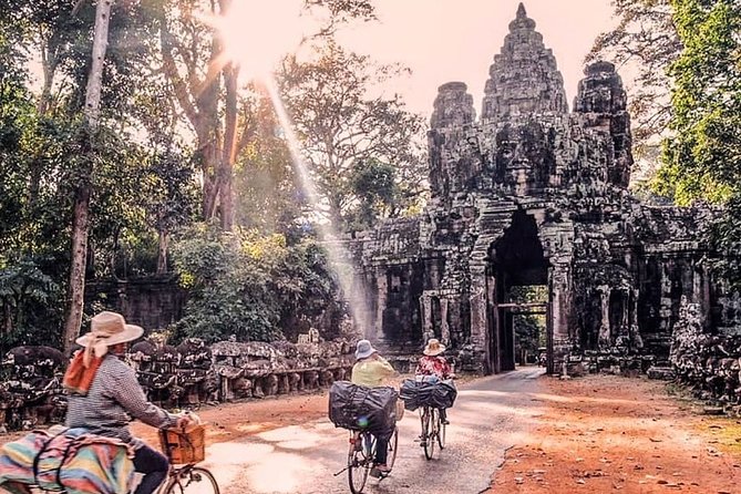 2-Days Tour (The Best Historical of Khmer Empire) - Old Market and Artisans Angkor