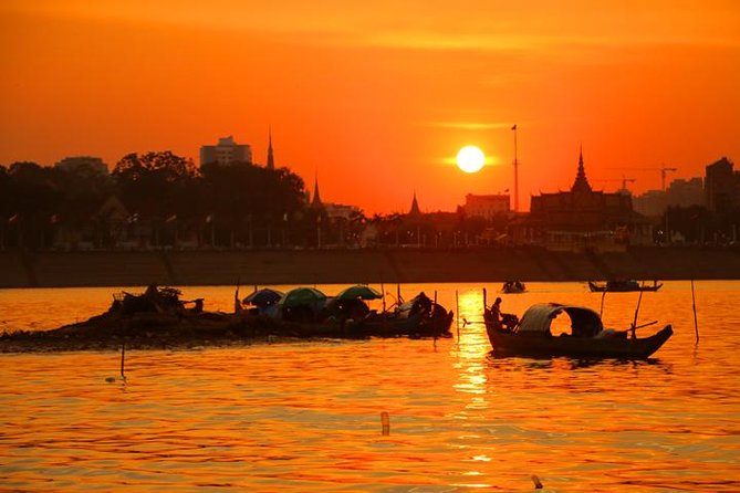 2hours Private Sunset Cruise with unlimited beer, soft drinks and Tour guide - What you get to drink and eat
