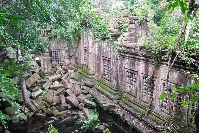 3 Day Angkor Wat Kulen Mountain Beng Mealea and Floating village - Phnom Bakheng sunset and the physical demands