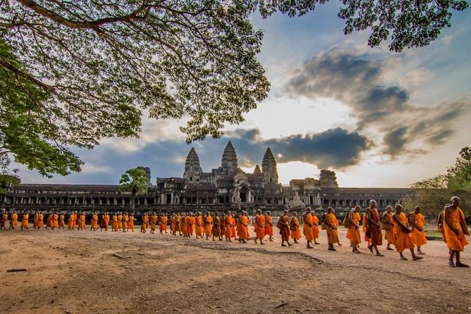3-Day Angkor Wat with All Interesting Major Temples, Banteay Srei & Beng Mealea - Optional shopping stops in Siem Reap