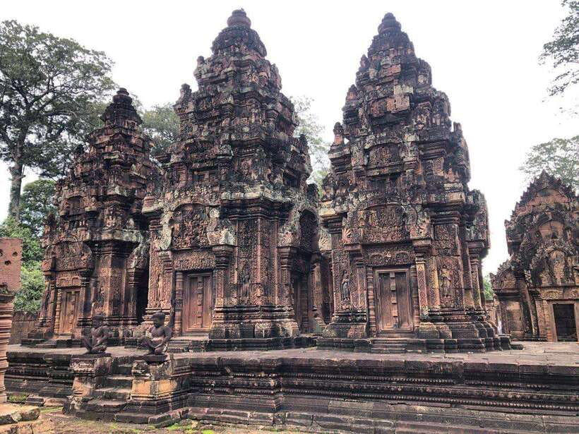 3-Day Exploring Angkor Wat & Siem Reap Highlights Tour. - Comfort, clothing, and who should choose this tour