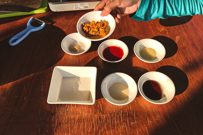 3-Hour Siem Reap Guided Cooking Class and Market with Pick up - Chef Dee’s teaching style