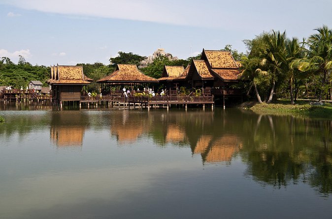 4-Day Cambodia Highlights Tour from Phnom Penh with Angkor Wat - Hotels, vehicles, guides, and the private format