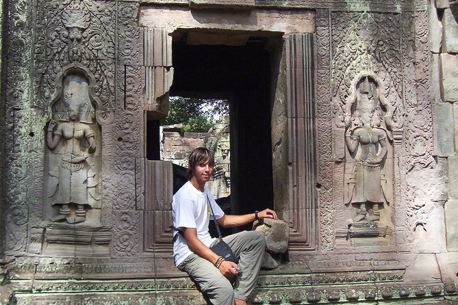 4-Day Cambodia Highlights Tour from Phnom Penh with Angkor Wat - Day 2: Angkor Wat, Angkor Thom, and Ta Prohm