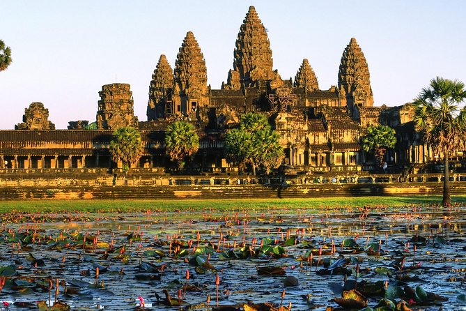 4-Day Tour from Siem Reap to Phnom Penh - Day 1: Tonle Sap and Cambodian craft in Siem Reap
