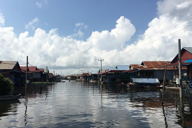 A day Trip Sightseeing Phnom Penh - Siem Reap - Private English Speaking Driver - Walking among the temples of Sambor Prei Kuk