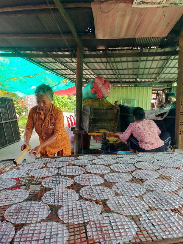 A Day TukTuk Handicrafts Bambootrain Killing&BatCaves,Sunset - Ek Phnom, Buddha statues, and older ruins