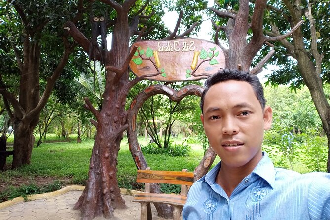 A Full Day Tour for Royal Palace, S21, Killing Fields & More - Wat Langka adds a quieter temple pause
