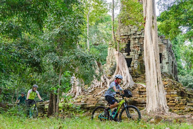 Angkor Bike & Gondola Ride at Twilight - Angkor Thom and Bayon in the late light