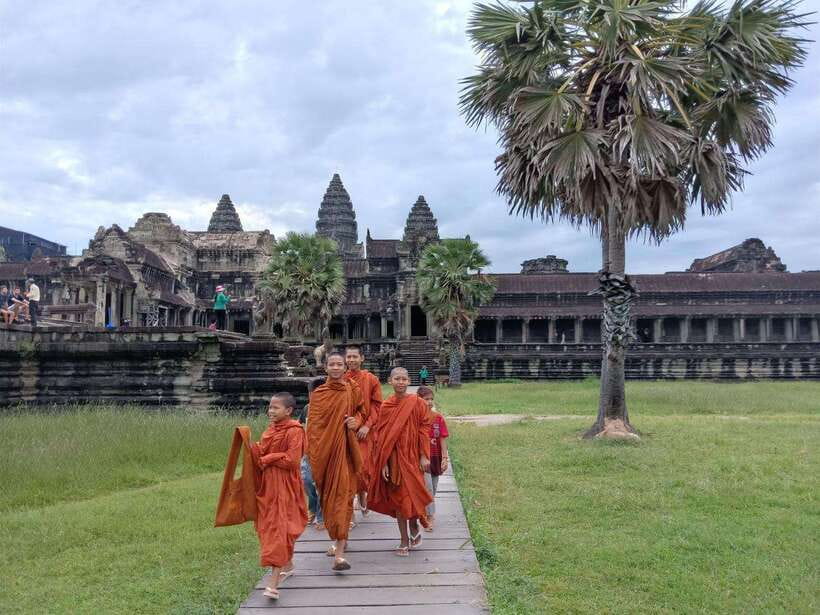 Angkor Cycling Tour - The 7:45 AM Start in Siem Reap