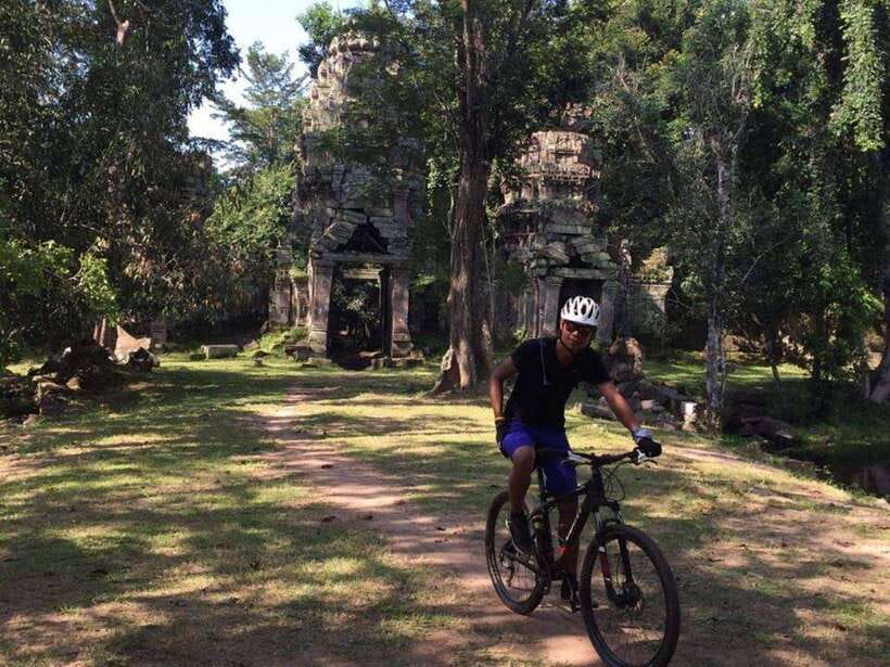 Angkor Cycling Tour - Angkor Wat by Moat and Forest Trail