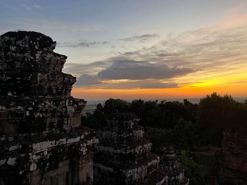 Angkor Highlights and Sunset Tour - What this Angkor day gives you for the money