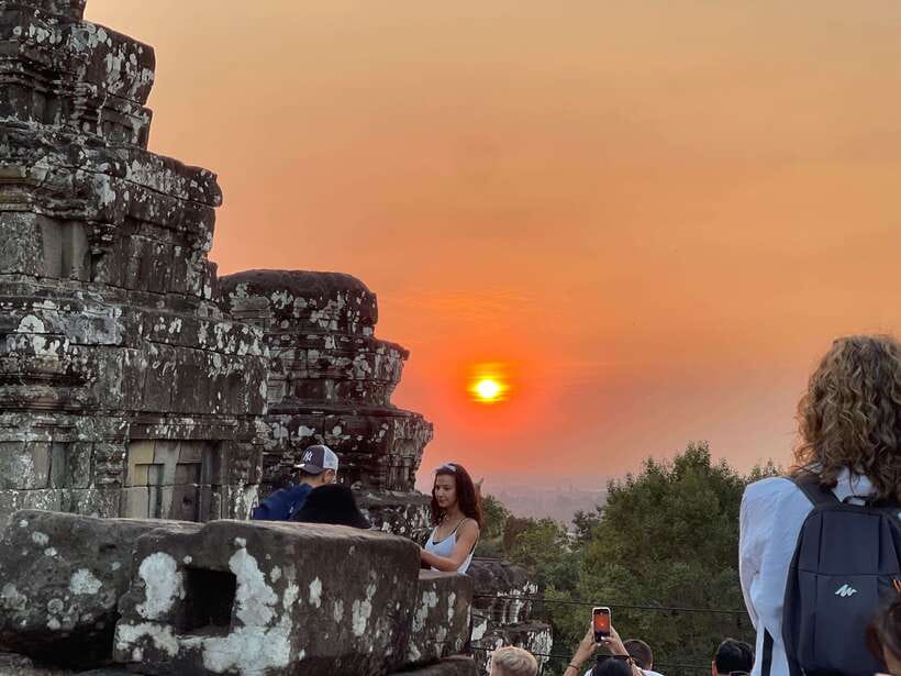 Angkor Highlights and Sunset Tour - Starting at Angkor Wat with two hours to look closely