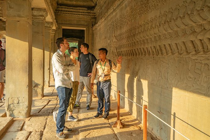 Angkor Jeep Tour Discovery - Inclusive Lunch - Heat, clothing, and family details