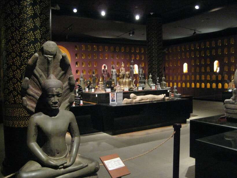 Angkor National Museum Ticket with Tuk-Tuk Pick-Up - The gallery of 1,000 Buddha statues
