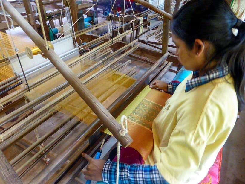 Angkor Silk Farm & Lotus Silk Farm: Siem Reap Discovery Tour - What the $25 price really includes