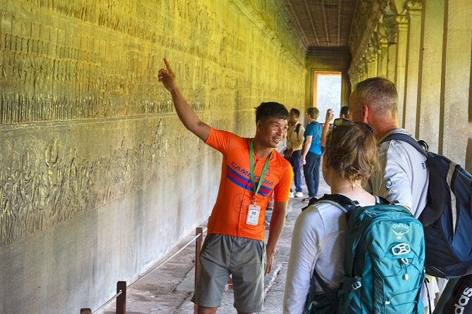 Angkor Sunrise Bike Tour - Breakfast & Lunch included - Riding the park trails toward Angkor Thom