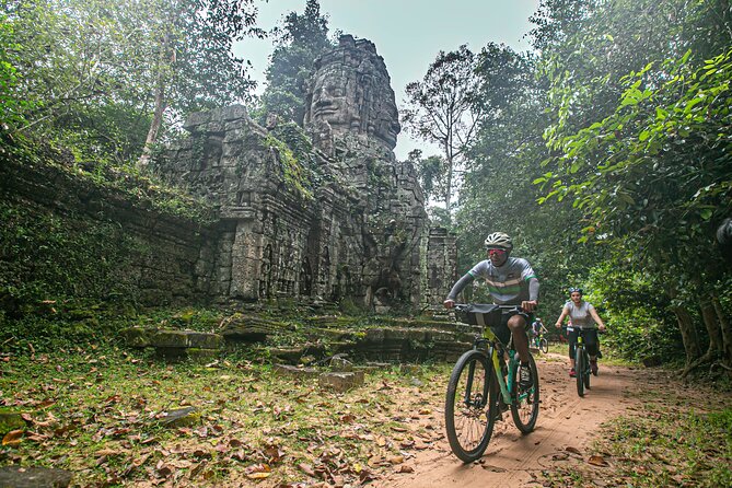 Angkor Sunrise Bike Tour / E-Bike or Tuk Tuk - Why cycling gives you a different Angkor day
