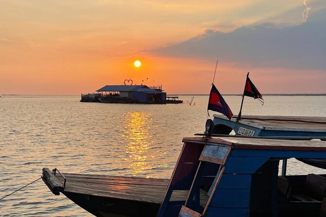 Angkor Sunrise & Floating Village Sunset Full-Day Siem Reap Tour - Breakfast beside Srah Srang