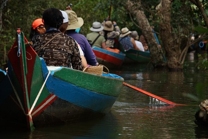 Angkor Sunrise & Floating Village Sunset Full-Day Siem Reap Tour - The second meeting at Nearydey Café