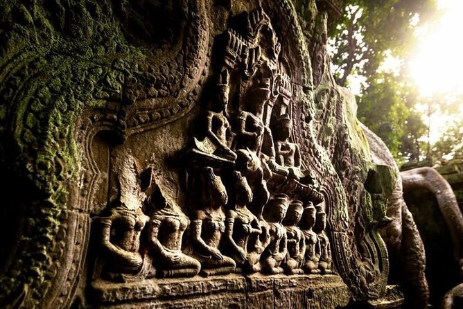 Angkor Sunrise Half-Day Tour with Private Vehicles & Tour Guide - Angkor Wat: grandeur before the heat