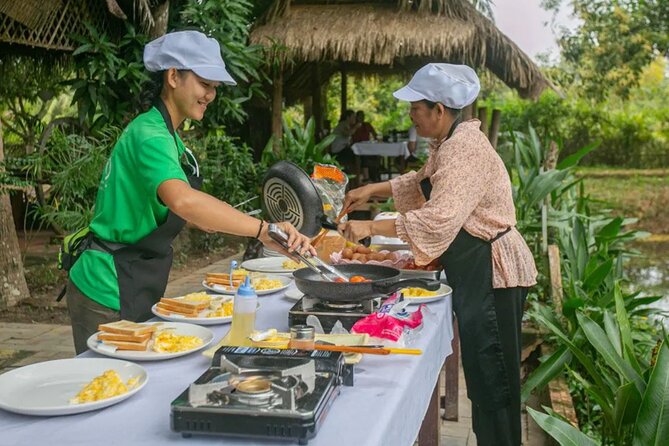 Angkor Sunrise Small Group Tour Inclusive Breakfast and lunch - Breakfast by Srah Srang after the dawn visit