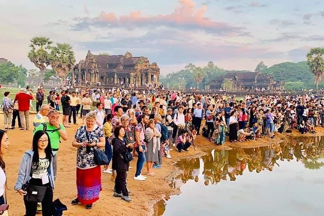 Angkor Temple Sunrise Half Day Tour - Angkor Wat at 5:00 AM
