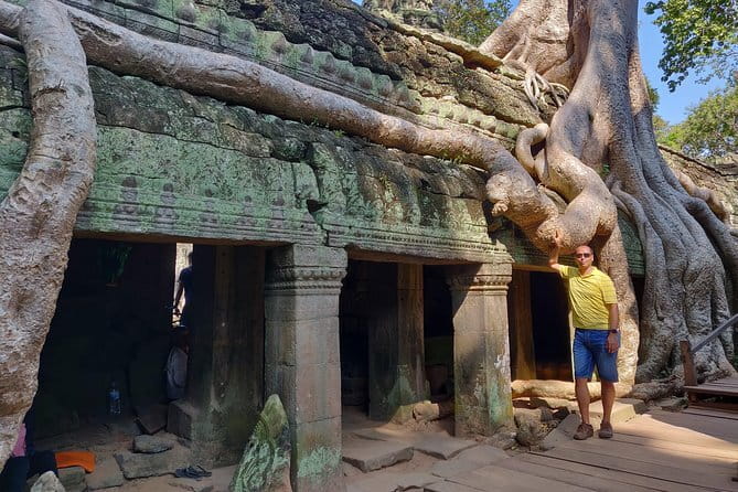 Angkor Temple Tour with Sunset - Small Group - Phnom Bakheng sunset, the long finish