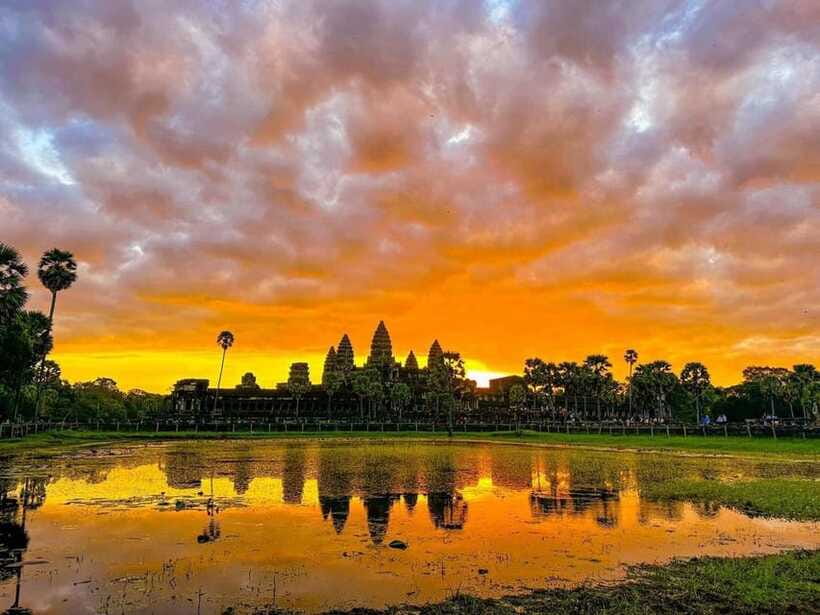 Angkor Wat 1 Day with Sunrise Combined tour with (Tuk Tuk) - Smaller temples on the road to Ta Prohm