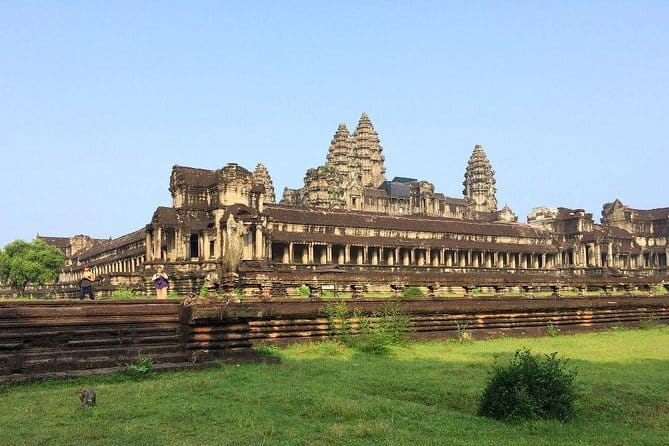 Angkor Wat 2 Days and a Half Temples & Tonle Sap-Small Group Tour - Pace, comfort, and practical limits