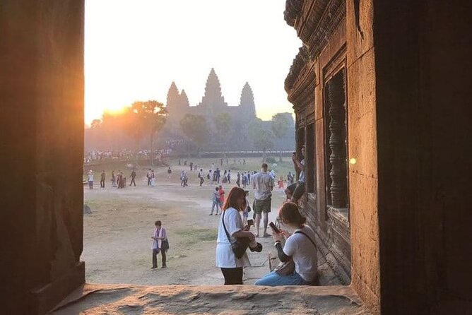 Angkor Wat at Sunrise - What your guide adds to the morning