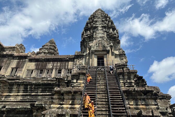 Angkor Wat Bike Tour with Lunch Included - 8:30 am pickup and the road to Angkor Wat