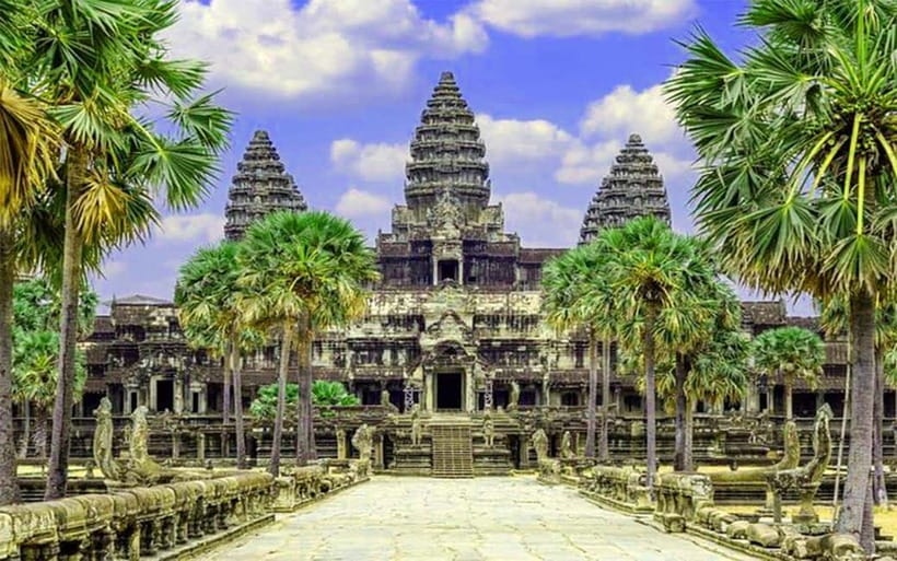 Angkor Wat: Full-Day Guided Sunset Tour - Angkor Wat: two hours with the Khmer masterpiece