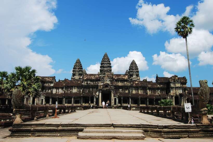 Angkor Wat Full-Day Private Tour with Sunrise - Watching sunrise at Angkor Wat