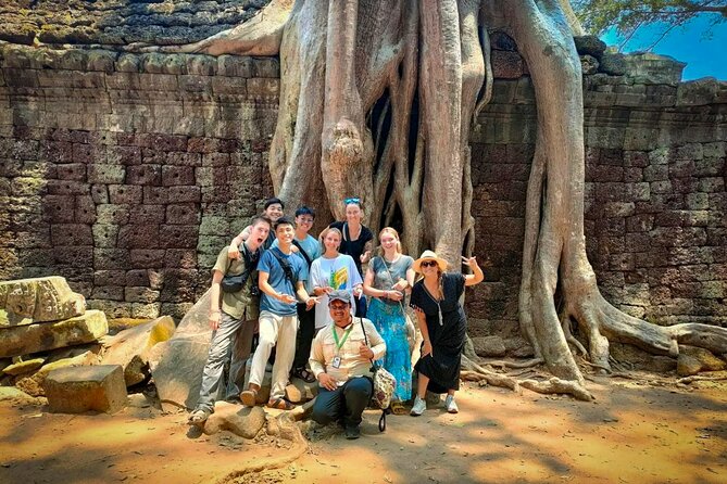 Angkor Wat full Day 'Small Group with sunset & Tour Guide - Guides, communication, and group comfort
