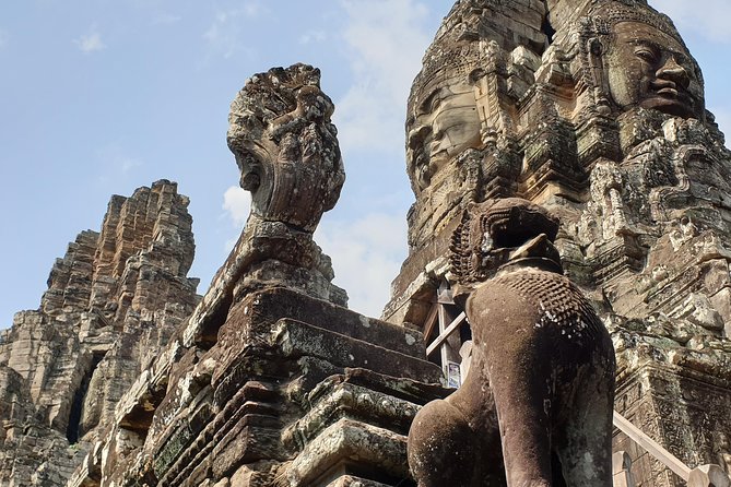 Angkor Wat Full Day Tour in Siem Reap Small-Group - The guide service and what to expect from the van