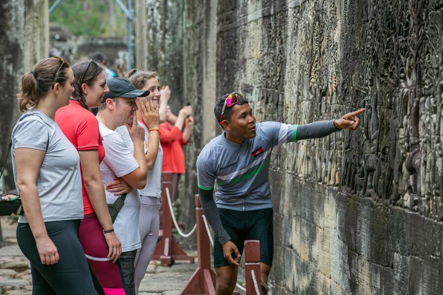 Angkor Wat: Guided Sunrise Bike Tour w/ Breakfast and Lunch - Who should book this ride